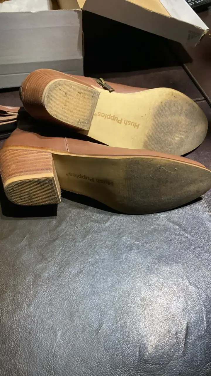 Botines de cuero marrón con tacón y flecos - 3
