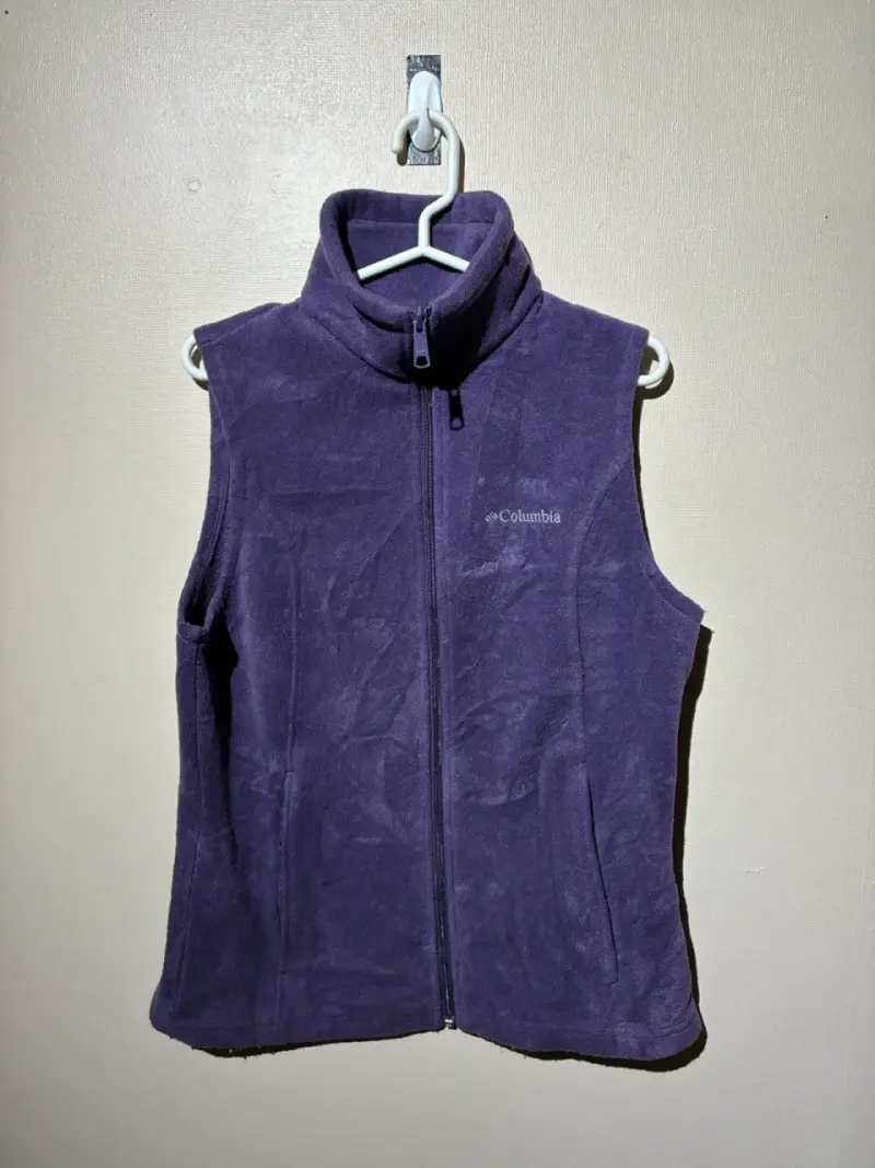 ♻️Chaleco polar sin mangas Columbia morado - 1