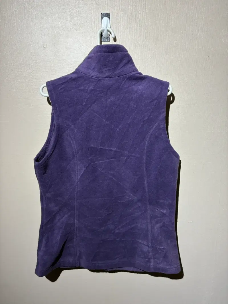♻️Chaleco polar sin mangas Columbia morado - 2