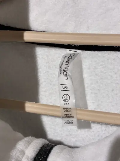 ♻️Chaleco sin mangas blanco Calvin Klein - miniatura 3