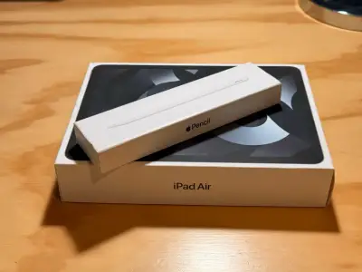 iPad Air 5ta Gen M1 64GB + Apple Pencil 2 + funda - miniatura 1