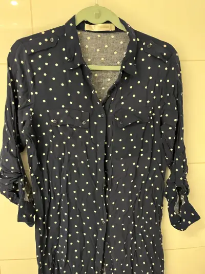 Vestido azul de lunares con bolsillos - miniatura 3