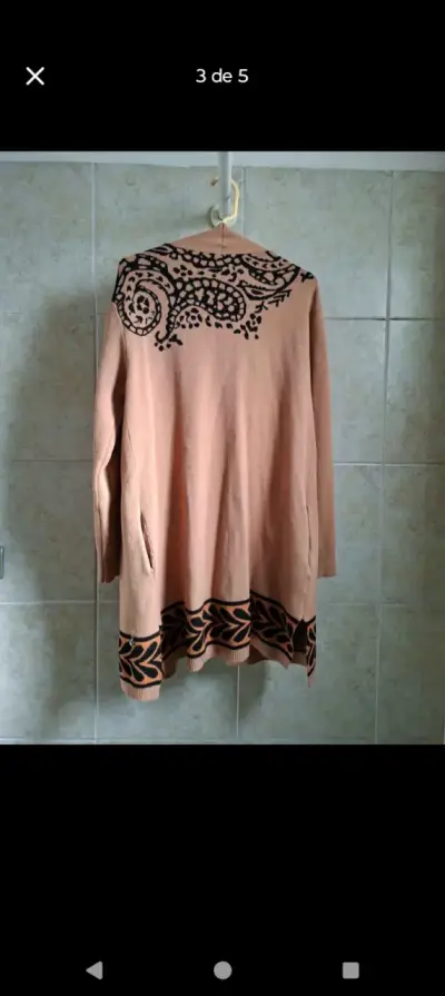 Cardigan largo beige con diseño negro - miniatura 3