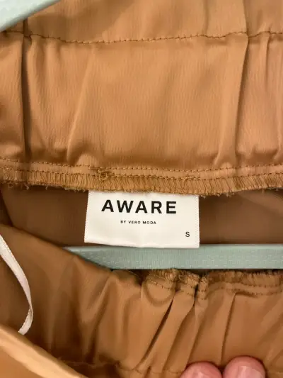 Pantalones color camel Aware by Vero Moda - miniatura 3