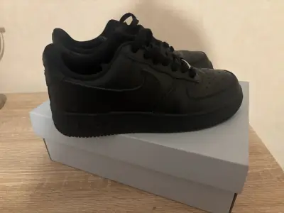 Zapatillas negras Nike Air Force 1 para mujer 37 - miniatura 1