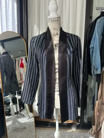 Blazer de rayas para mujer elegante - miniatura 1