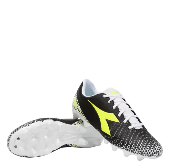 Zapatillas de Fútbol Negro y Amarillo para Hombre - 1