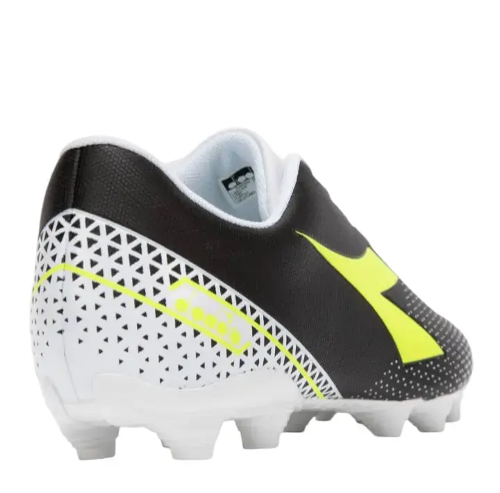 Zapatillas de Fútbol Negro y Amarillo para Hombre - 2