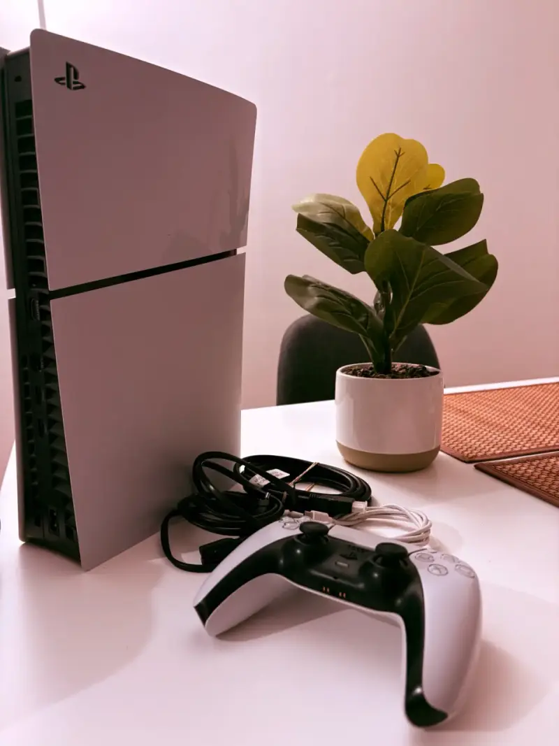 Consola PlayStation 5 con Control DualSense - 2