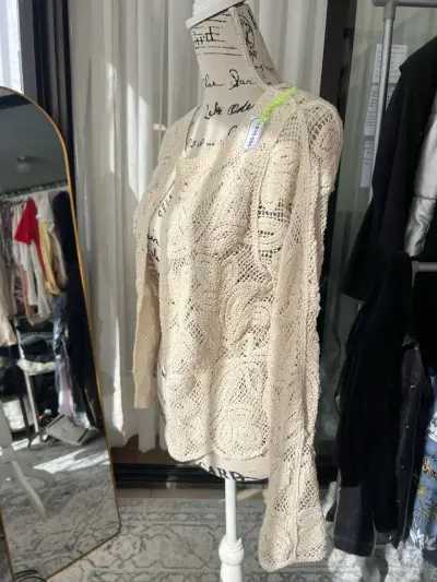 Chaleco crochet beige para mujer - miniatura 3