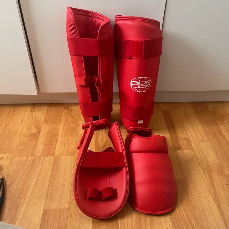 Protecciones de Karate Phoenix rojas - 2