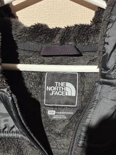 ♻️Chaqueta polar negra The North Face para mujer - miniatura 3