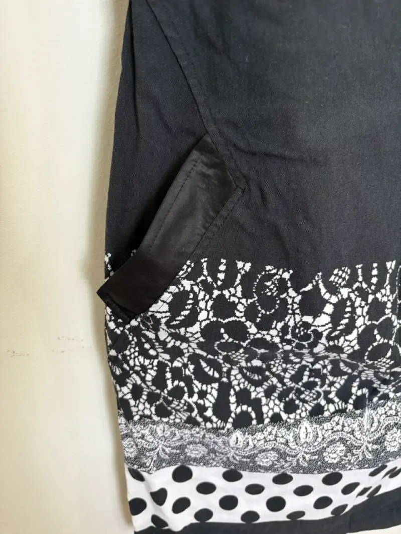 Vestido negro con diseño blanco y negro - 4