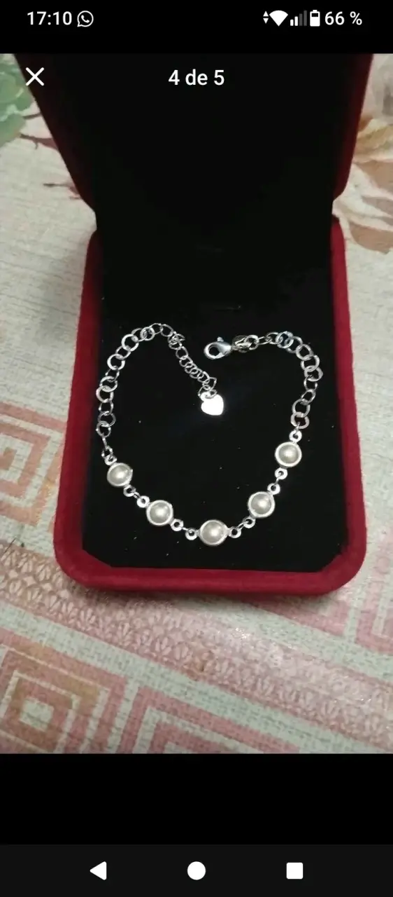 Pulsera de plata con dijes de perlas - 1