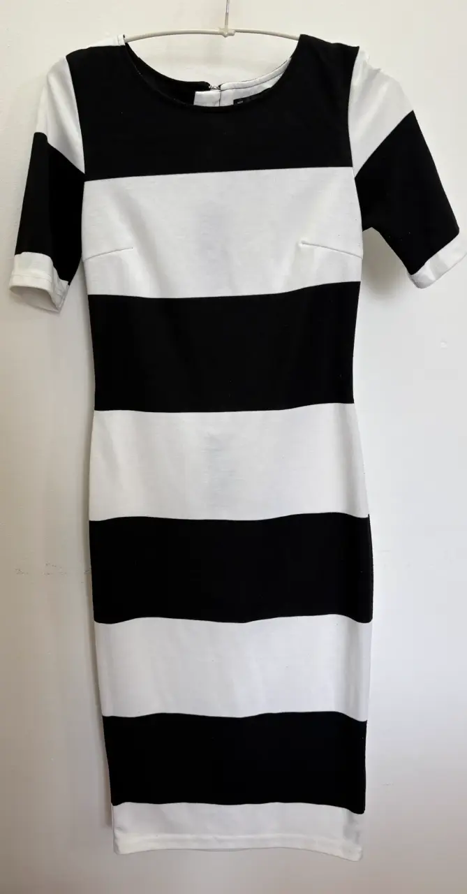 Vestido Shein a rayas blanco y negro - 1