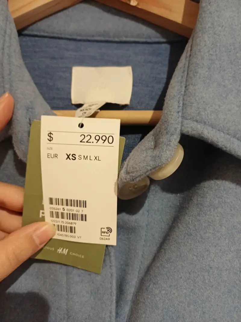 Sobrecamisa azul para mujer H&M - 2