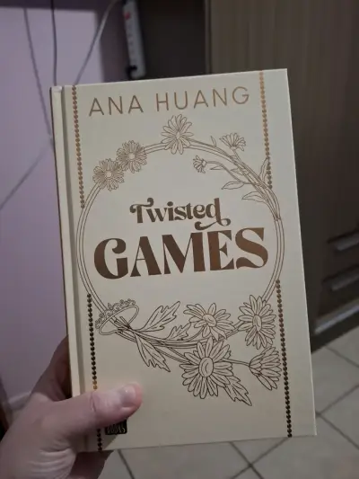 Libros 'Twisted Love' y 'Twisted Games' de Ana Huang - miniatura 2