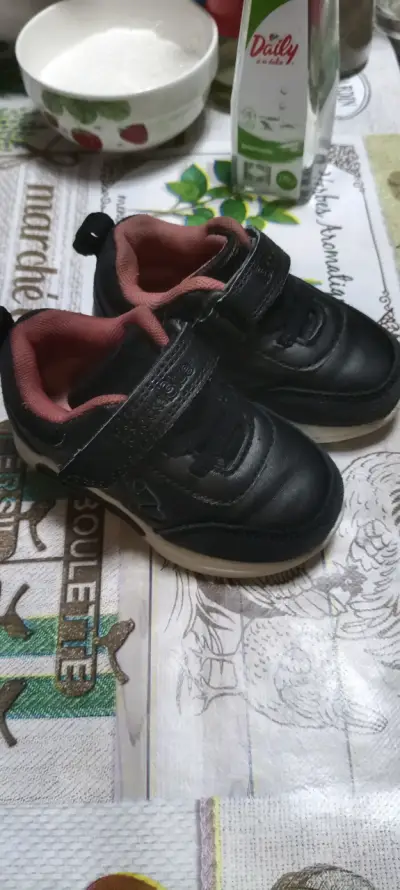 Zapatillas negras para niños Black & Blue - miniatura 2