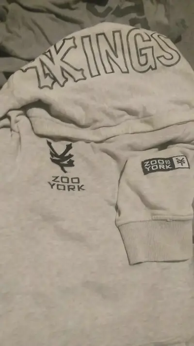 Polerón gris Zoo York con diseño estampado - miniatura 2