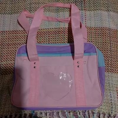 Bolso tote multicolor con diseño de corazón - miniatura 1