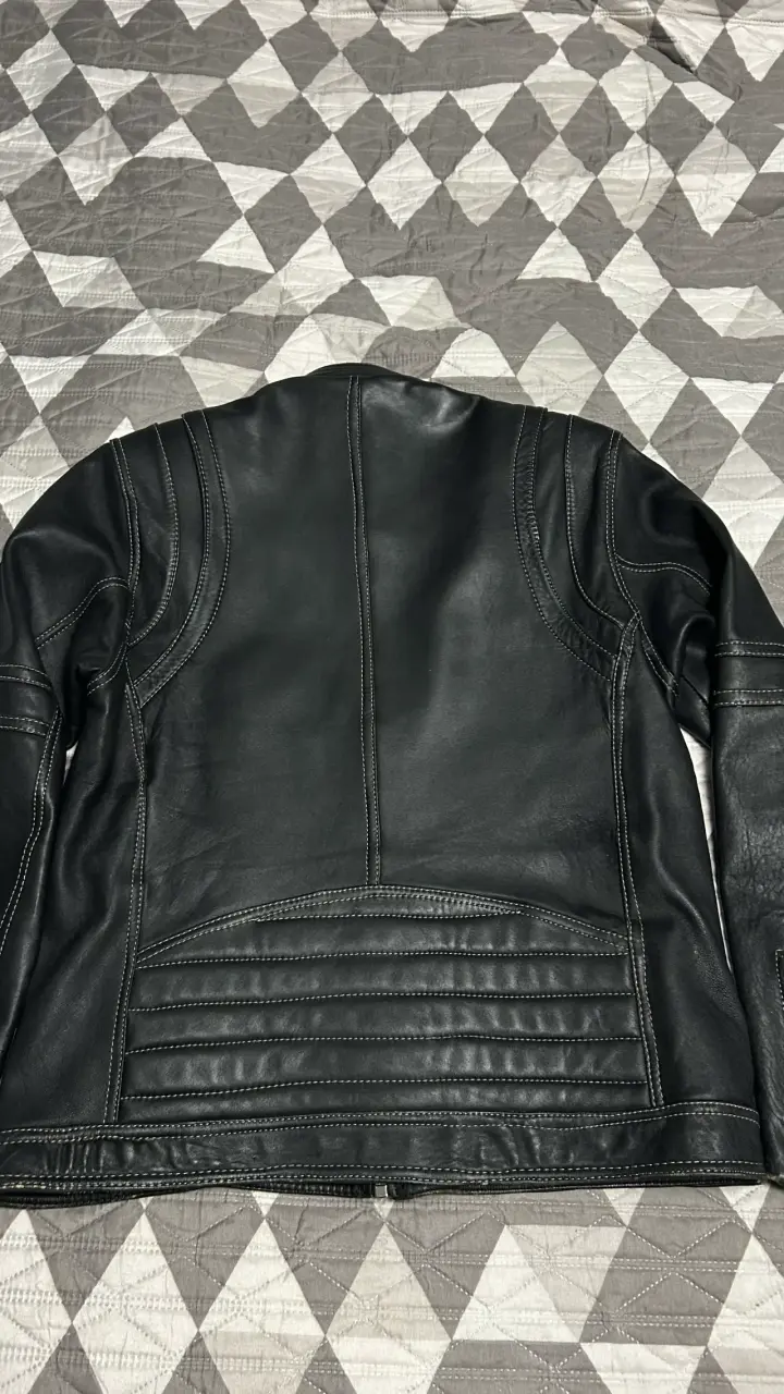 Chaqueta de cuero negra estilo motociclista - 2
