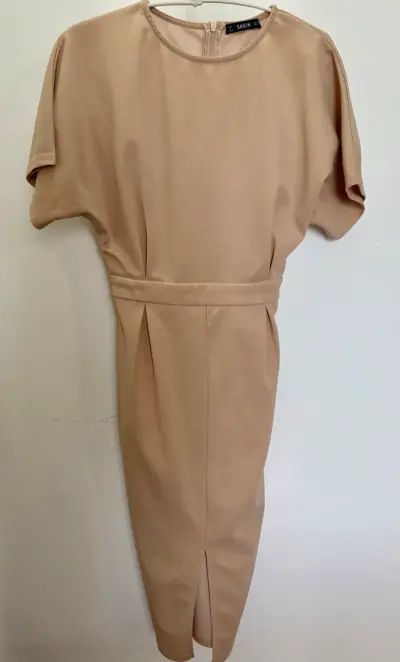 Vestido beige elegante Shein con lazo - miniatura 1