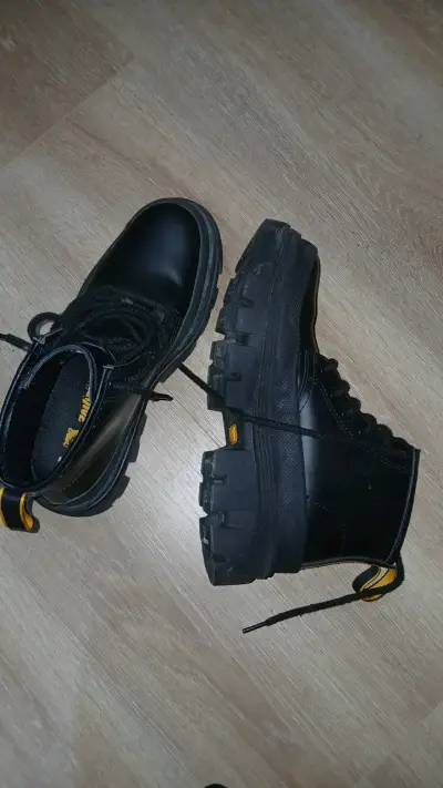 Botines Cat negros de cuero con suela gruesa - miniatura 4