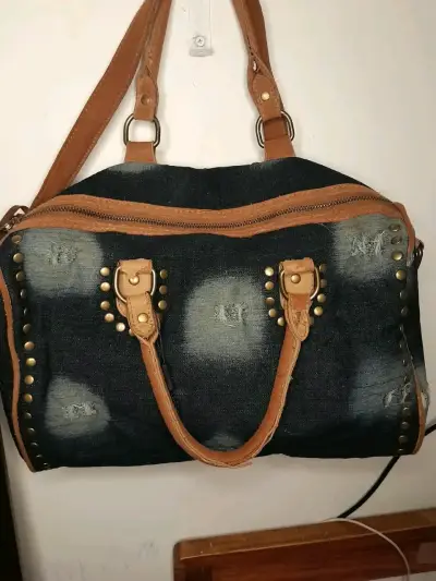 Bolso de mezclilla con tachuelas  correas de cuero - miniatura 6