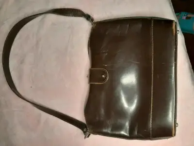 Bolso de cuero marrón vintage - miniatura 1