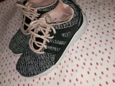 Zapatillas deportivas North Star negras y blancas - miniatura 1