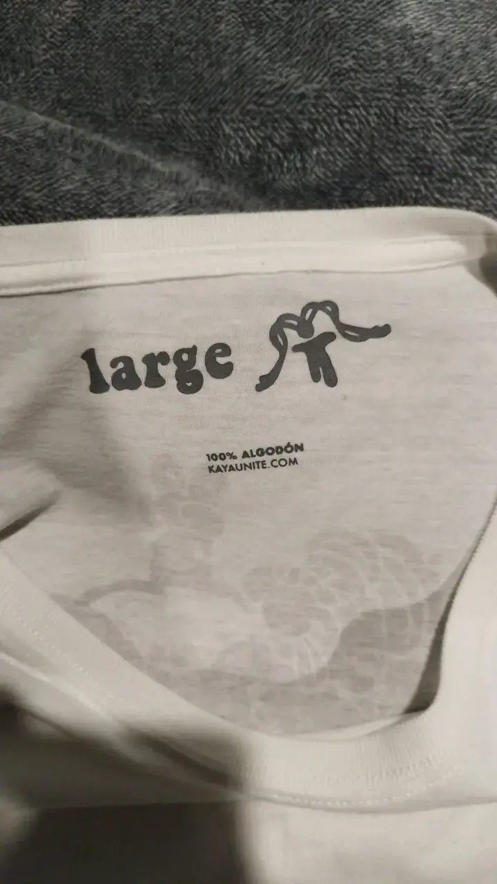 Polera Blanca Estampada Kaya Unite Talla L - 2