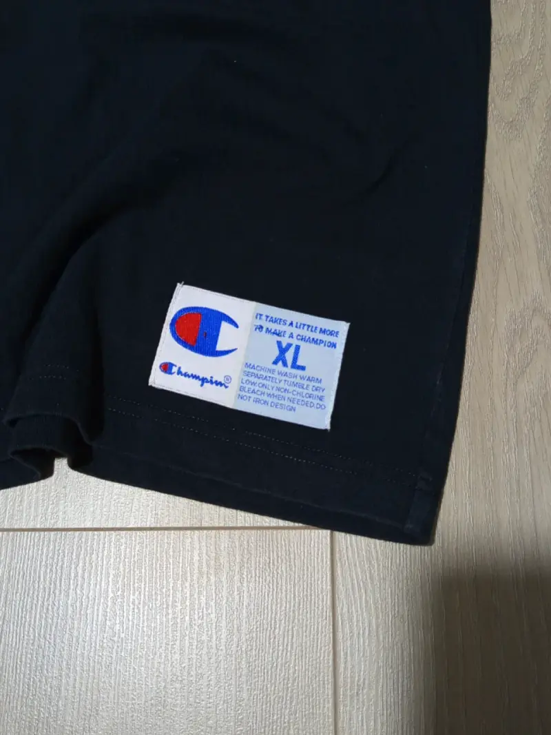 Polera Champion Negra Logo Bordado Talla XL - 3