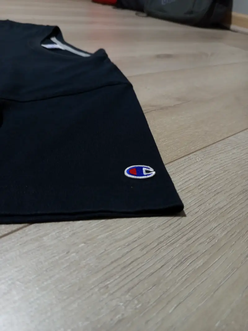 Polera Champion Negra Logo Bordado Talla XL - 5