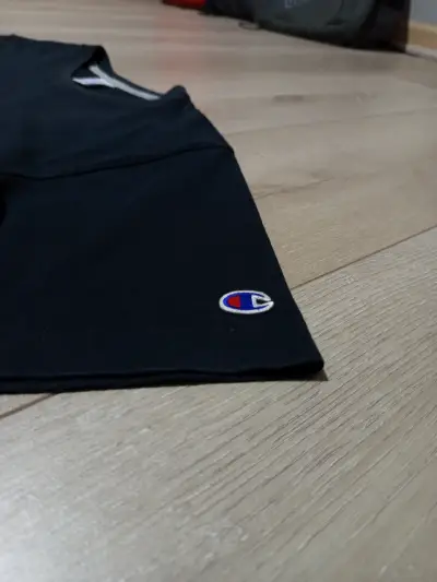 Polera Champion Negra Logo Bordado Talla XL - miniatura 5
