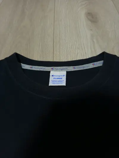 Polera Champion Negra Logo Bordado Talla XL - miniatura 6