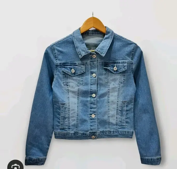 Chaqueta de mezclilla azul para mujer