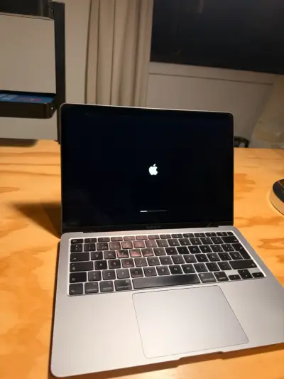 MacBook Air 13” 2020 i5 8GB 512GB SSD Space Gray - miniatura 2
