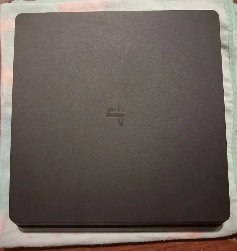 Consola PS4 con juego PES 2018 - 5