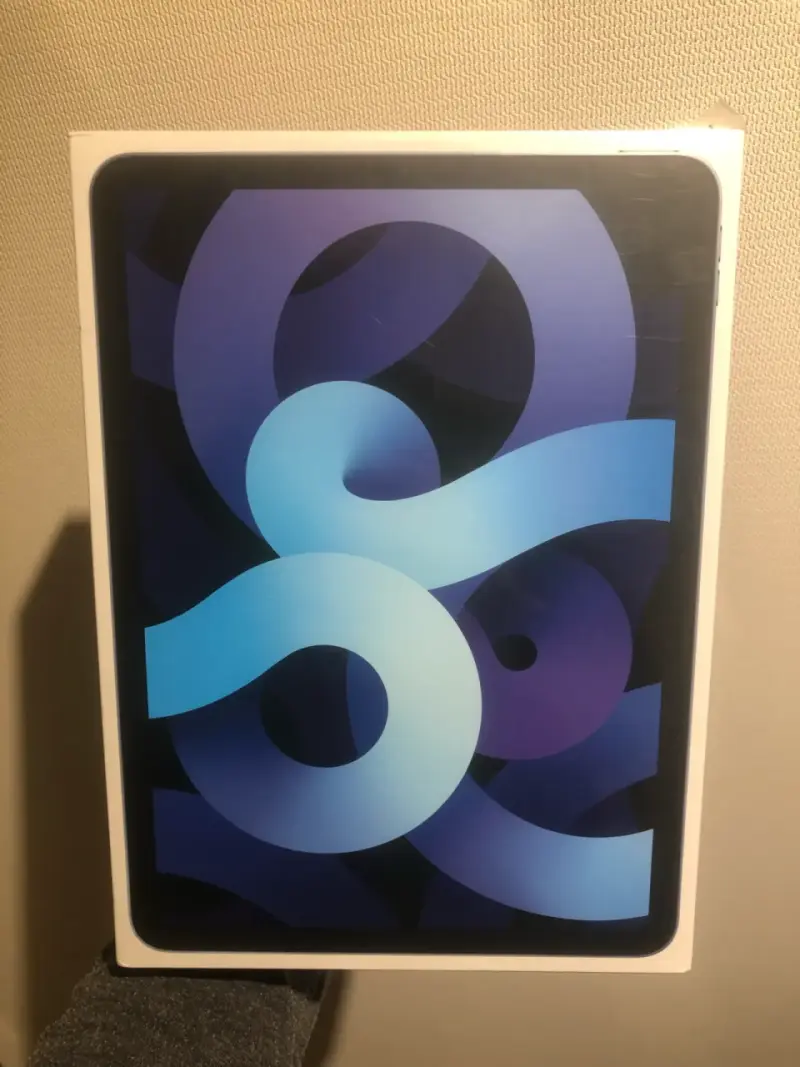 iPad Air 4ta Gen. 256GB Wi-Fi + Case+Teclado+Mica - 1