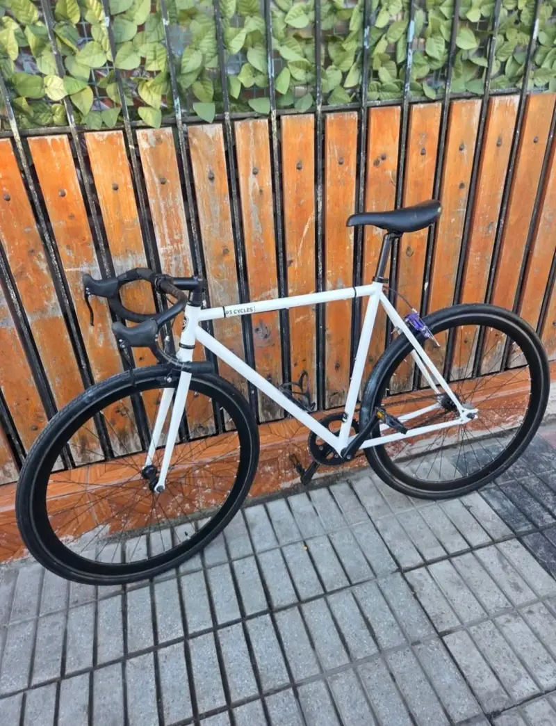 Bicicleta de carretera P3 Cycles blanca - 3