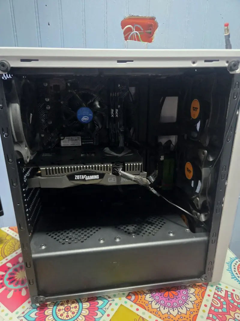 Pc gamer i3 10th, RTX206012gb, 16gb ram, 2tb - 3