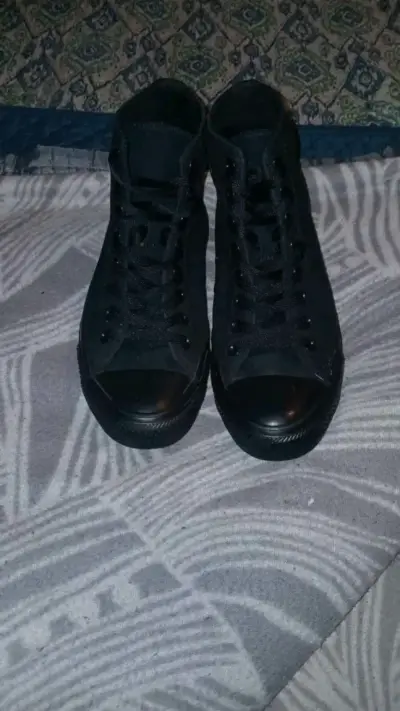 Zapatillas negras Converse - miniatura 1