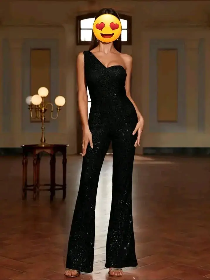Elegante enterito negro de un solo hombro