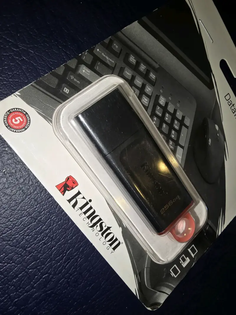 Pendrive Kingston DataTraveler Exodia 256GB USB - 4