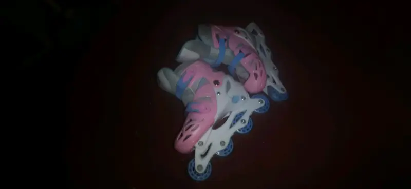Patines en línea ajustables para niños color rosa y azul - 1
