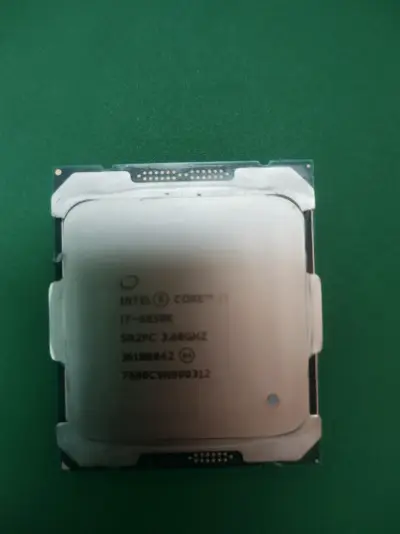 Procesador Intel Core i7-6850K 3.6GHz - miniatura 3