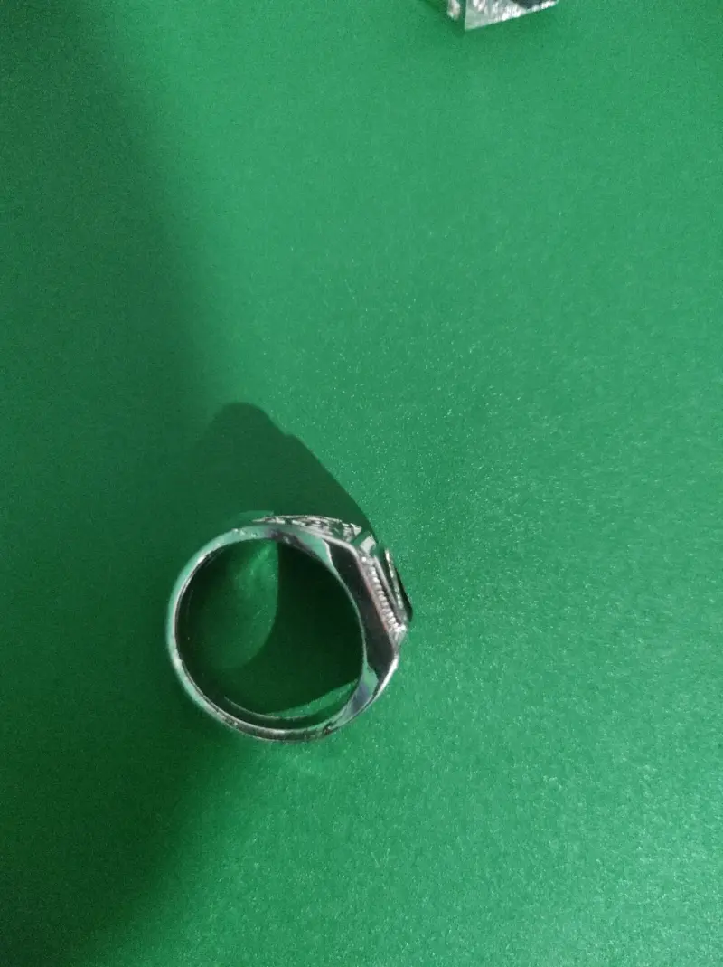 Anillo de plata con diseño grabado - 2