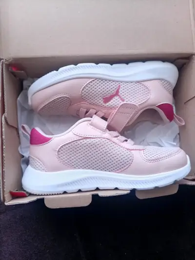 Zapatillas  pumas numeros 32 y zapatilla madasco31 - miniatura 4