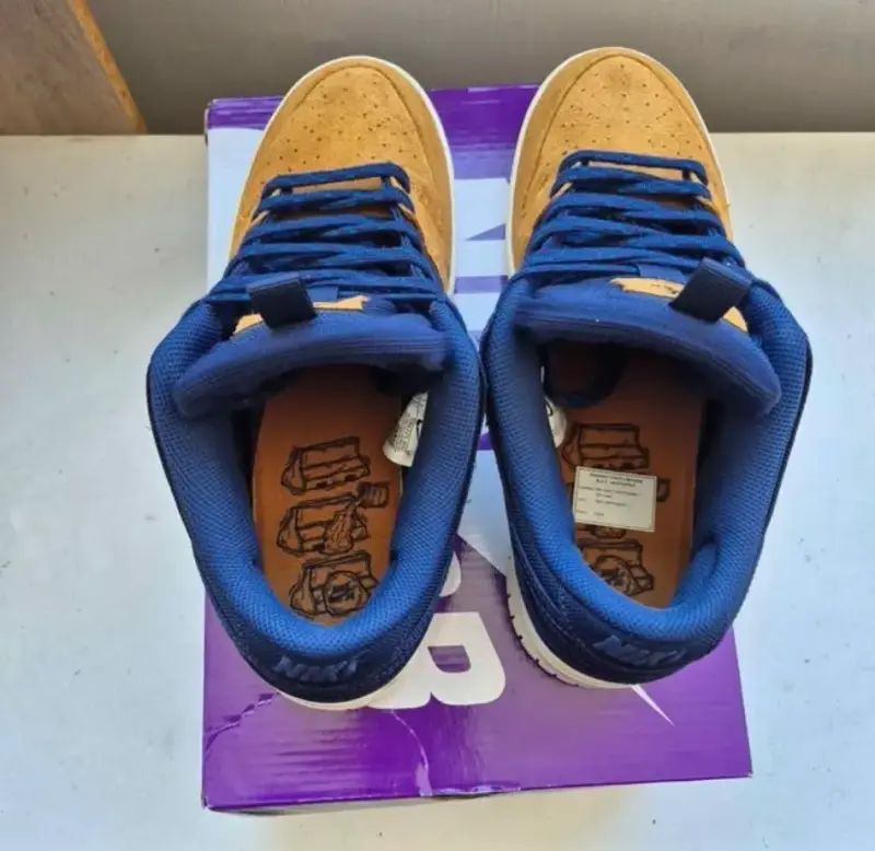 Zapatillas Nike SB Dunk Low Pro azul y marrón - 4