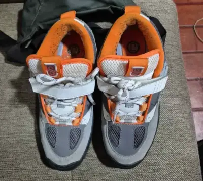 Zapatillas deportivas DC grises y naranjas - miniatura 3